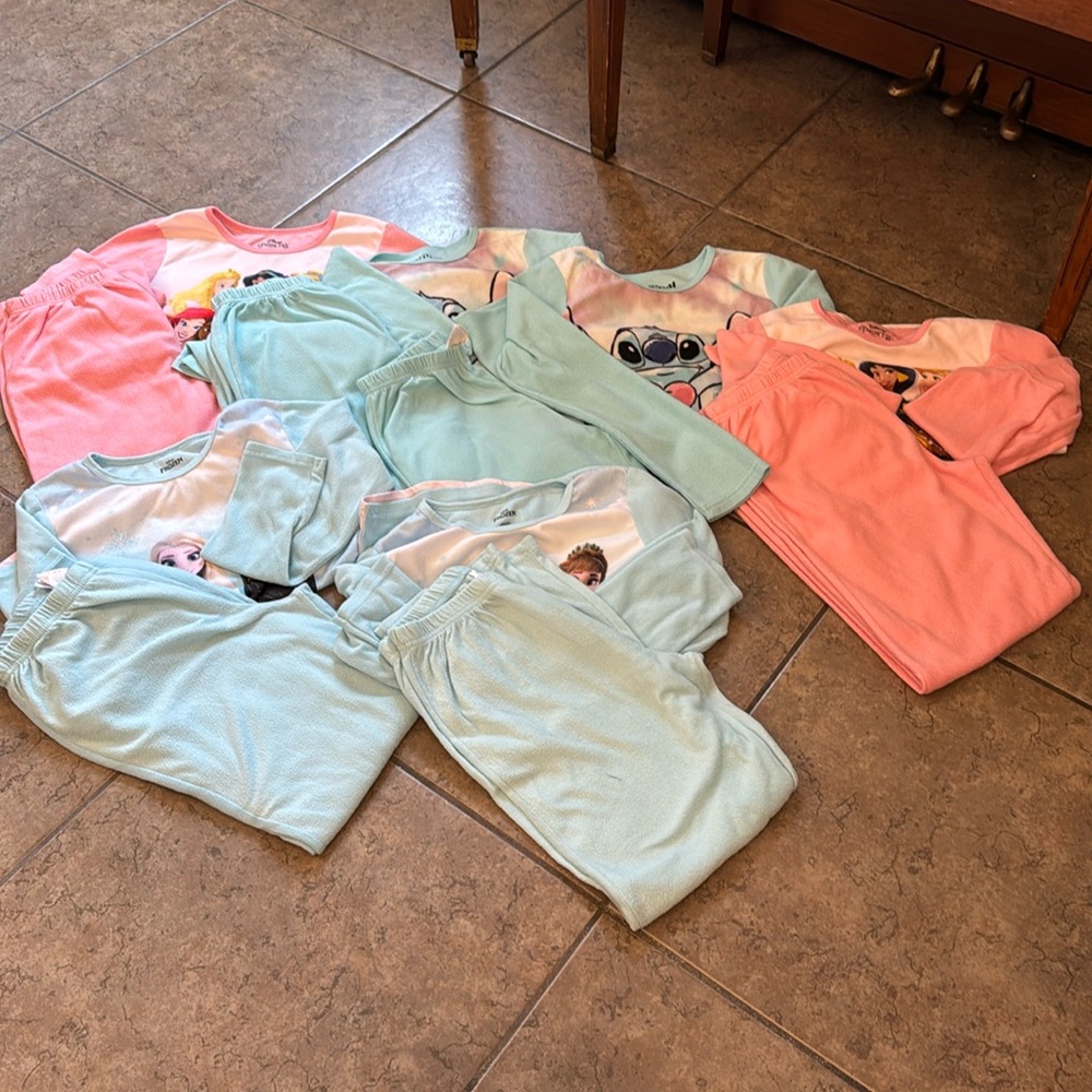 ATTENTION! Disney Pajama Bundle set. All included!